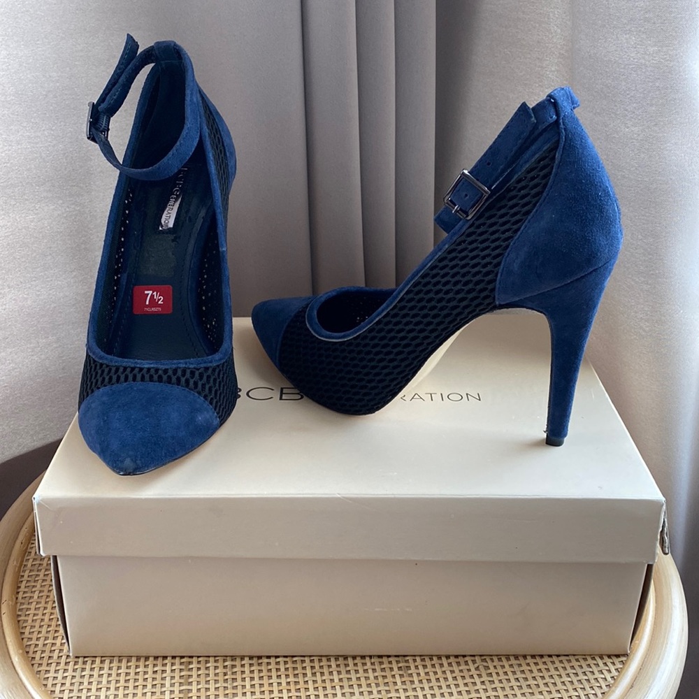 BCBG Cynthia Heel